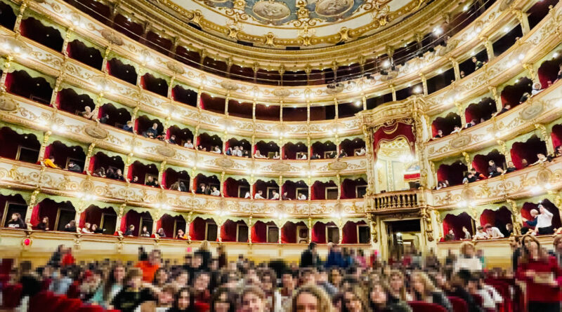 Spettacolo al Teatro Grande di Brescia
